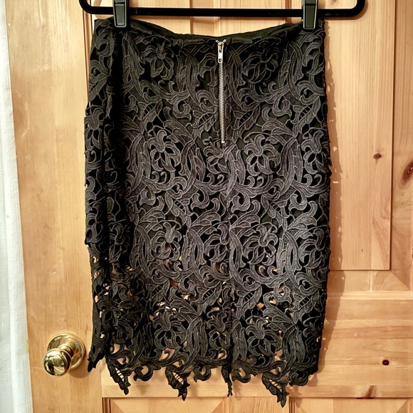 Daily Look Oversize Black Cotton Lace Overlay Pencil Skirt, size M - Picture 3 of 6
